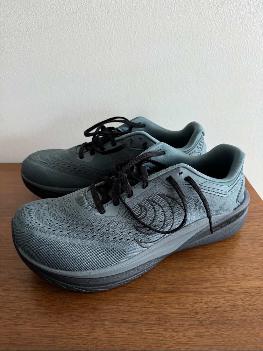 Topo Athletic Phantom 4 Wide-Toe Running Shoes